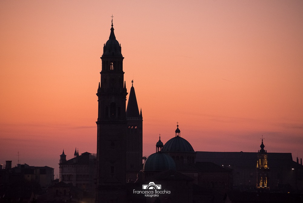 tramonto_edifici_parma